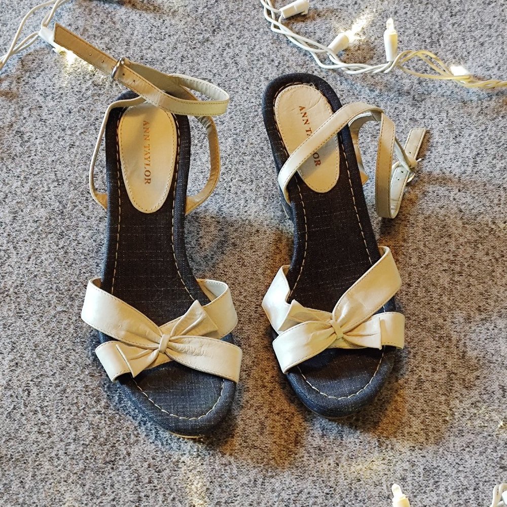 women's Ann Taylor Demin Wedge size size 6